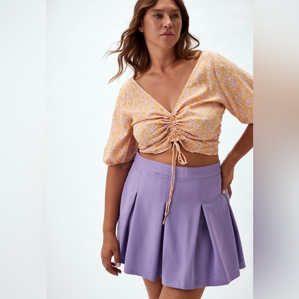 H&M Ruched Floral Puff-Sleeve Top – Size L - Picture 8 of 15